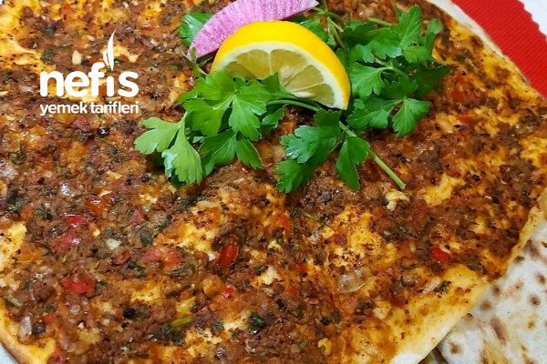 Evde Çıtır Lahmacun