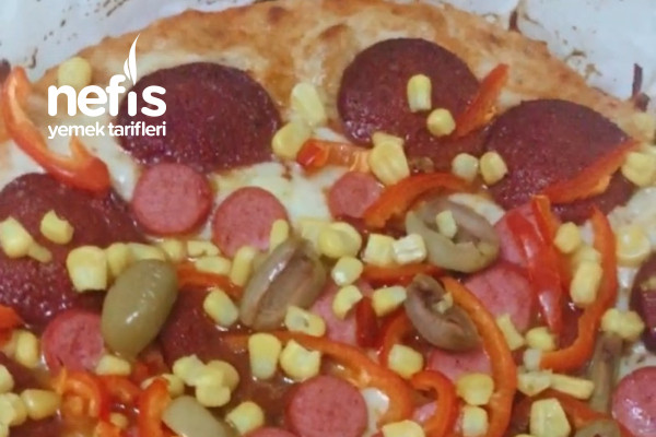 Harika Hamuruyla Hazırları Asla Aramayacağınız Pizza Tarifi