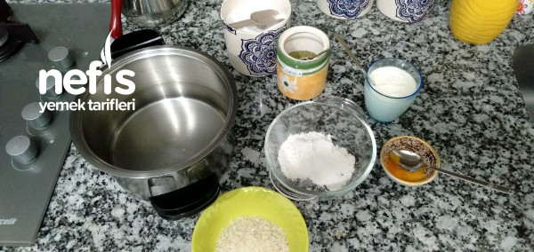 Sıcacık Ve En Pratik Yoğurt Çorbası Nasıl Yapılır