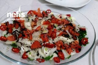 Soğan Salatası (Kebap Salatası) Tarifi