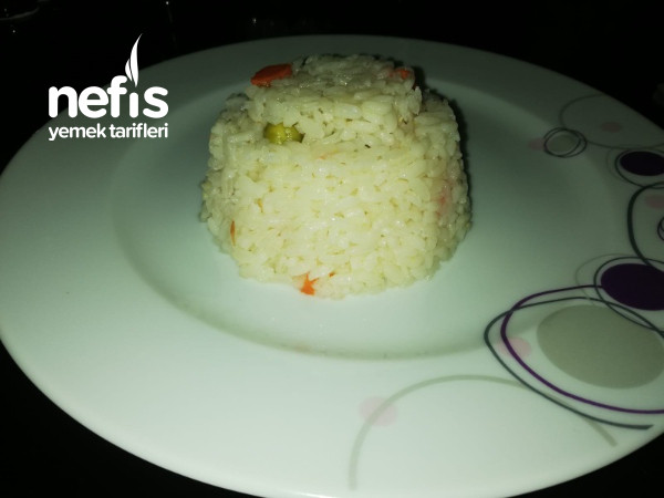 Havuçlu-bezelyeli Pirinç Pilavı