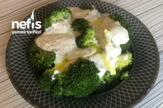 5 Dakikada Diyet Salatası (Yoğurtlu Brokoli) Tarifi