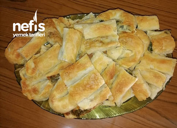 El Açması Ispanaklı Börek ( SIRRI İç Malzemesinde)