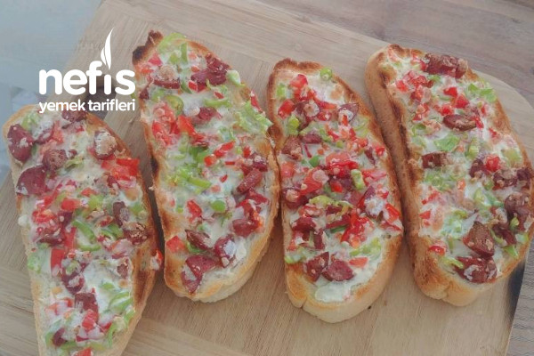 cok-pratik-ekmek-pizzasi.jpg