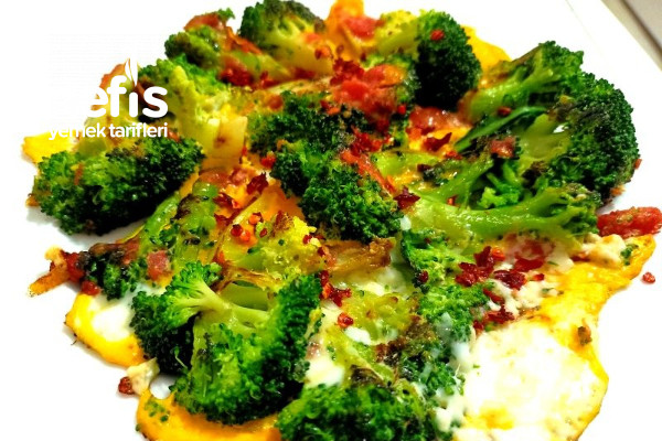 Kahvaltı İçin Sağlıklı Öneri Soslu Yumurtalı Brokoli