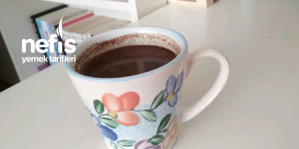 Soğuk Günlerde İçinizi Isıtacak Sıcak Çikolata Tarifi