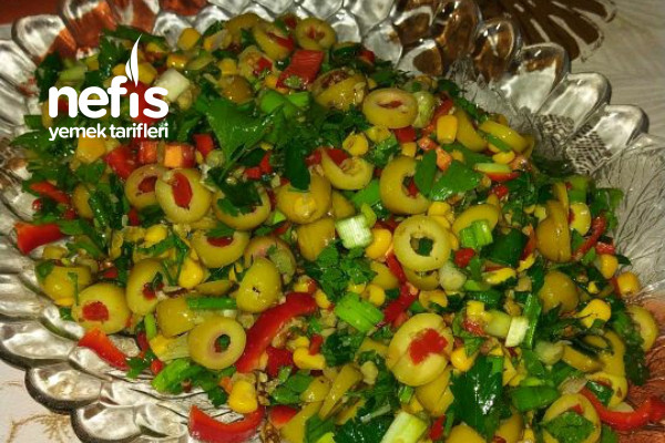 koz-biberli-yesil-zeytin-salatasi-3.jpg