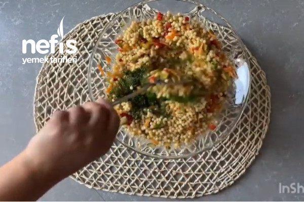 Garnütürlü Lezzetli Kuskus Salatası