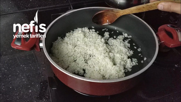 Tüm Püf Noktalarıyla Tane Tane Pirinç Pilavı Nasıl Yapılır? (Videolu)