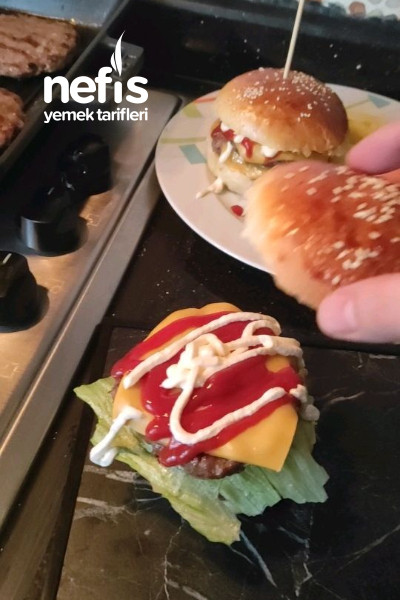 Ev Yapımı Hamburger Ekmeği Ve Köftesi