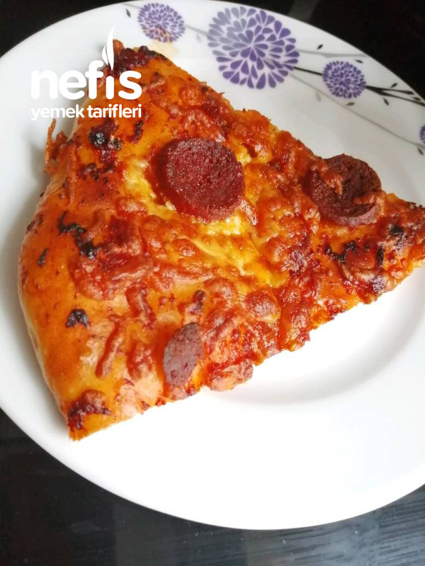 Sucuklu Kaşarlı Pizza