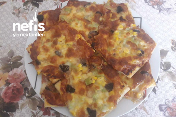 Milföy Hamurundan Kolay Pizza Tarifi