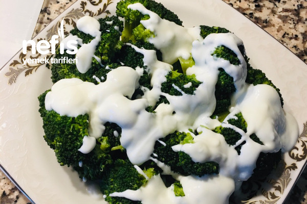 Sarımsaklı Yoğurtlu Brokoli (Diyet Yemeği) Tarifi