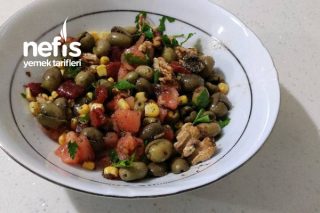 Zeytin Salatası (İddia Ediyorum Daha Lezzetlisi Yok) Tarifi