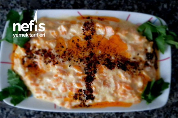 sofranin-gozdesi-olacak-yedikce-yediren-bir-tarif-yogurtlu-havuc-salatasi.jpg
