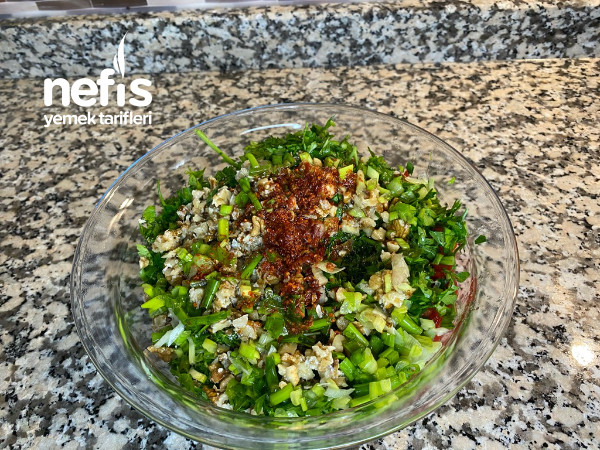 Yeşil Zeytin Salatası (videolu)