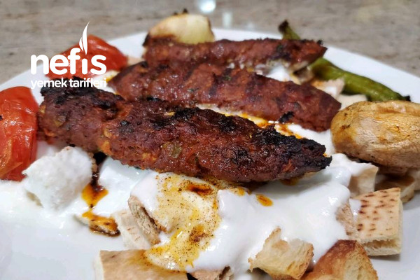 Yogurtlu Adana Kebab Tarifi / Yogurtlu Kiyma Kebabi Tarifi Nasil