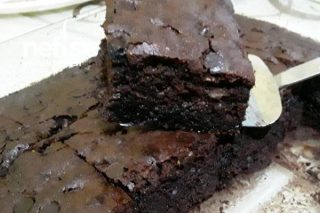 Browni Tadında Yeşil Kabaklı Nemli Kek (Mutlaka Deneyin) Tarifi