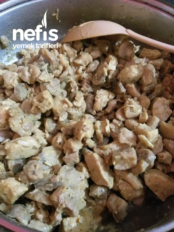 Κοτόπουλο Dunya Bi Curry (μανιτάρια κοτόπουλου)