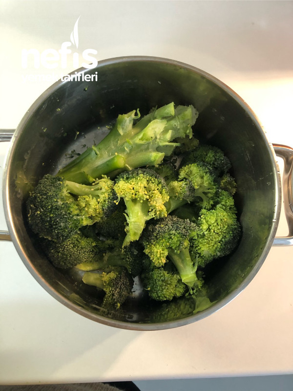 Sütlü Brokoli  Çorbası