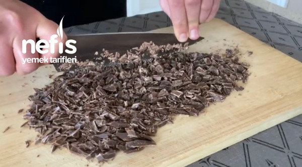Köpük Köpük Çikolatalı Mousse (Videolu)