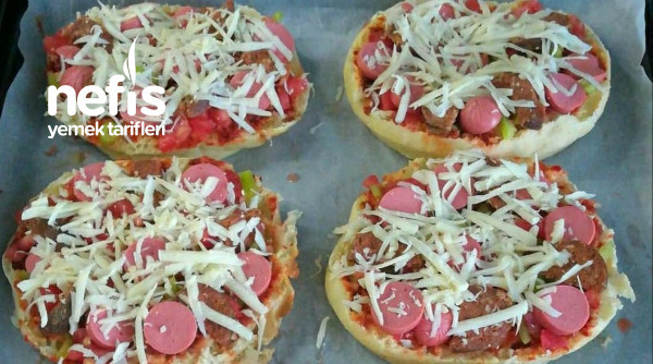 Bazlama Ekmeginden Pizza