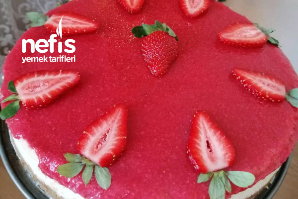 cilekli-cheesecake-2.jpg