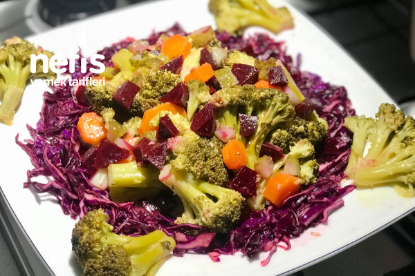 Pancarlı Brokoli Salatası Tarifi