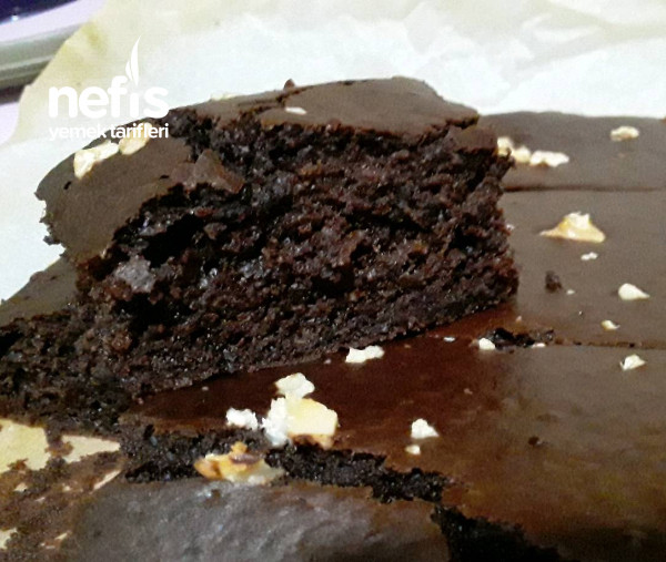 Browni Tadında Şekersiz Hurmalı Nemli Kek (Lezzeti Olay)