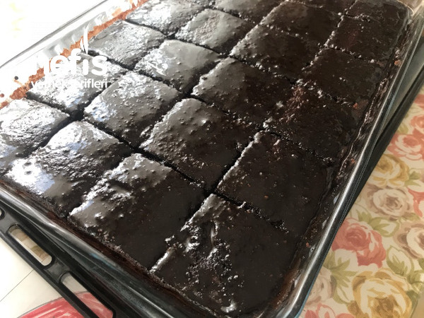 Browni Tadında Islak Kek