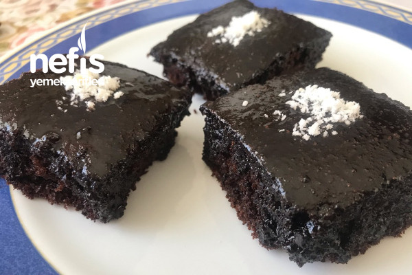 Browni Tadında Islak Kek