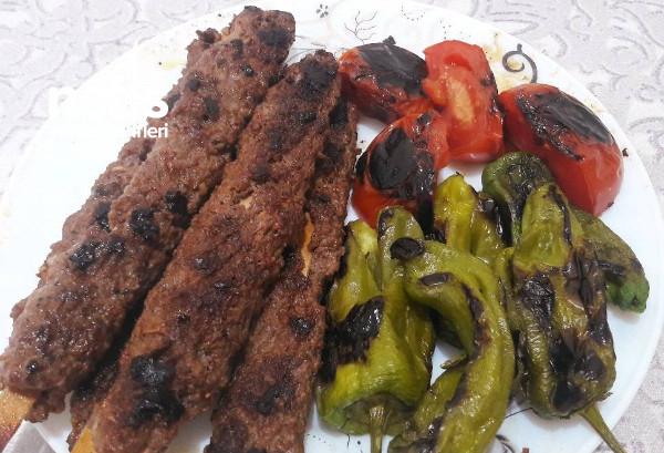 Ramazan Sofrasına Yakışacak Harika Çöp Şiş Kebabı