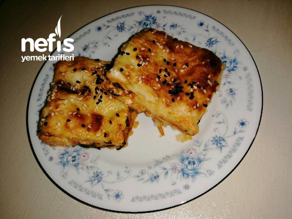 Yedikçe Yedirten Enfes Ispanaklı Börek