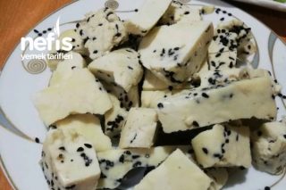 Evde Çörek Otlu Peynir Yapımı Tarifi