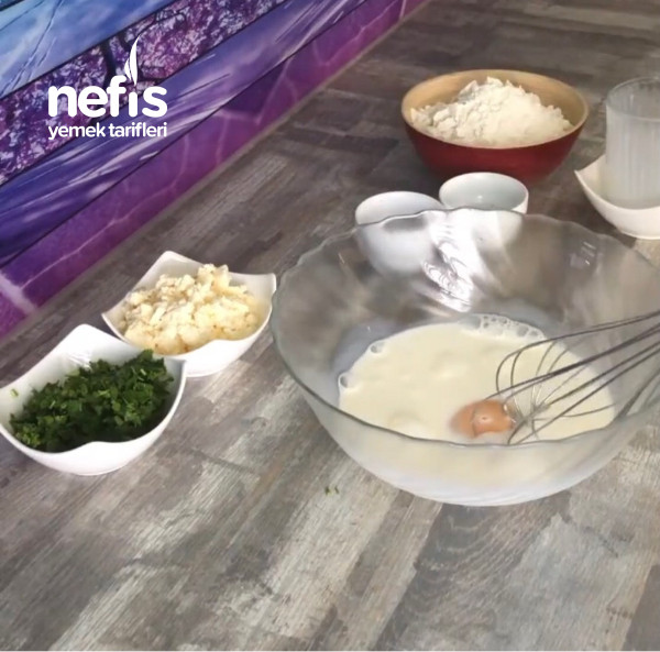 Kahvaltılara Sahura Hazırlayabileceğiniz Çok Pratik Bir Lezzet Peynirli Pankek