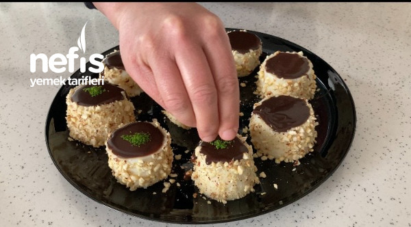 Fındıklı Çikolatalı Fincan Tatlısı (Videolu)