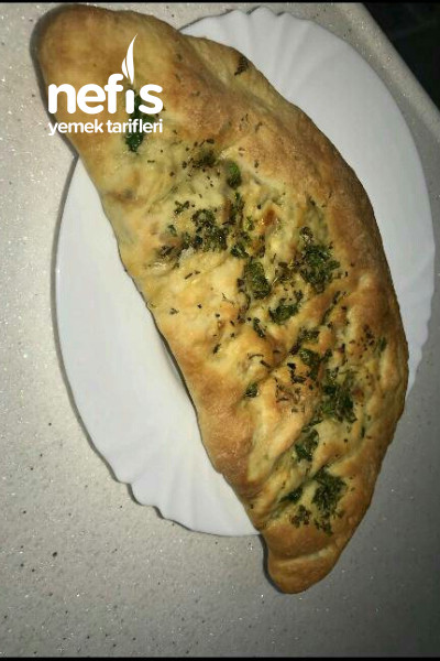 Garlic Bread (Dominosun Meşhur Bol Peynirli Sarımsaklı Ekmeği)