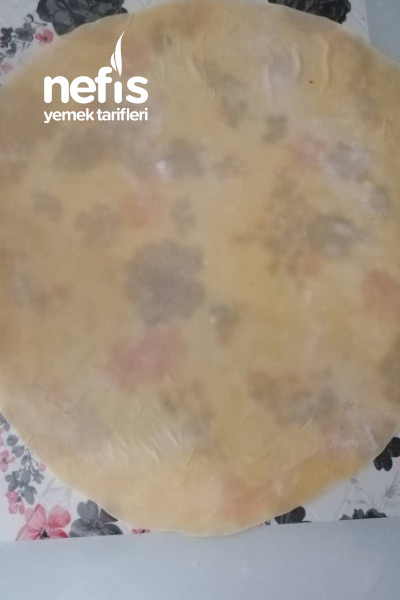 Erzurum Usulü Kıymalı Su Böreği (El Açması)