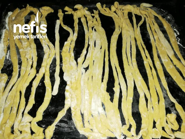 El yapımı kavurmalı makarna spagetti