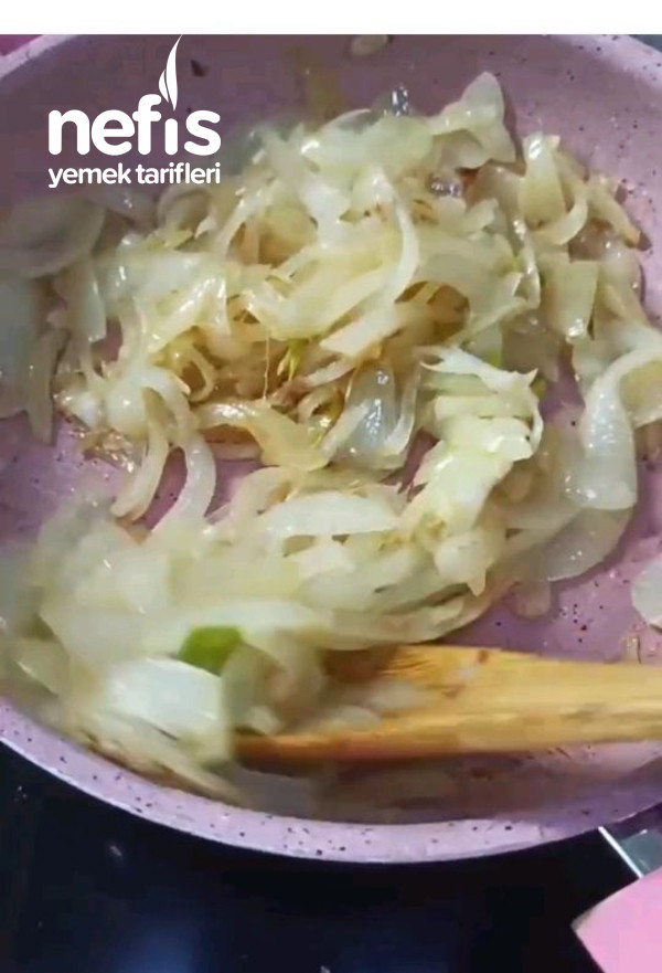 Karemelize Soğanlı Hamburger