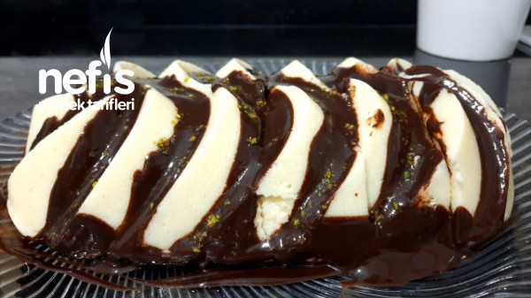 Çikolata Soslu Bisküvili İrmik Tatlısı (Videolu)