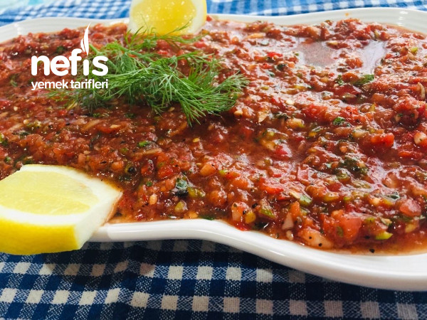 Restoranların Sır Gibi Sakladığı Ezme Salata Tarifi