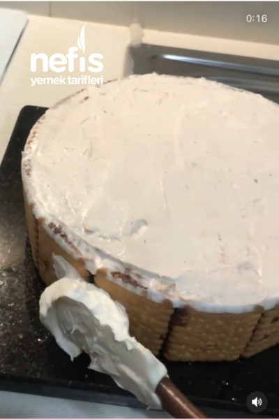 Bisküvili Yaş Pasta
