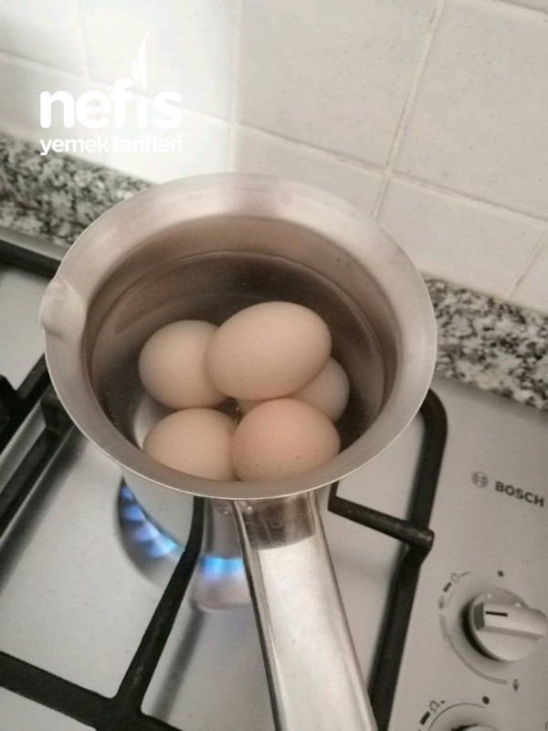 Çöp Şişte Yumurta Kızartması