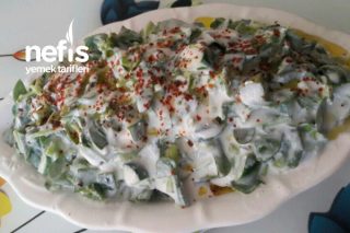 Sarımsaklı Yoğurtlu Semiz Otu Salatası Tarifi