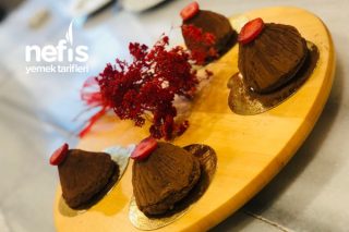 Çikolatalı Çilekli Mousse Tarifi