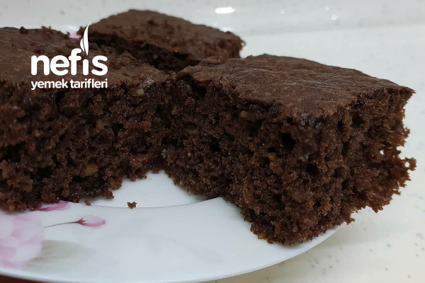 Çikolata Sosu İle Kakaolu Kek (Kek Değil Daha Öte Birşey)