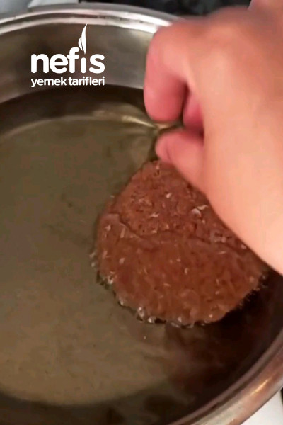 Dışarda Yediğiniz Hamburgerleri Unutturacak Lezzette Bir Hamburger-9509886-070621