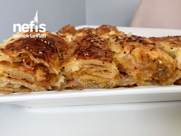 Çıtır Çıtır Enfes Sosu İle Patlıcanlı Börek