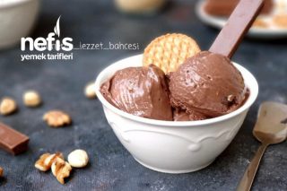 Ev Yapımı Bol Çikolatalı Nefis Dondurma (Videolu) Tarifi